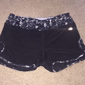 Large hot yoga workout shorts with pocket